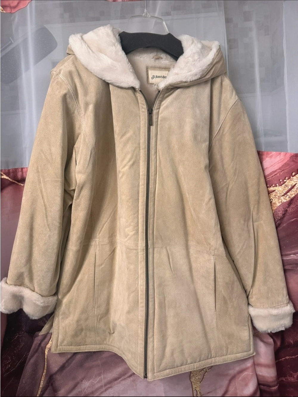 NWT St. John's Bay women's beige fur coat size-L